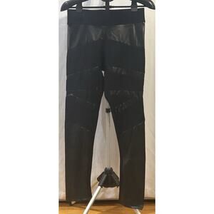 NWT MeMoi Black Mixed Fabric Slimming Leggings Women's size M/L